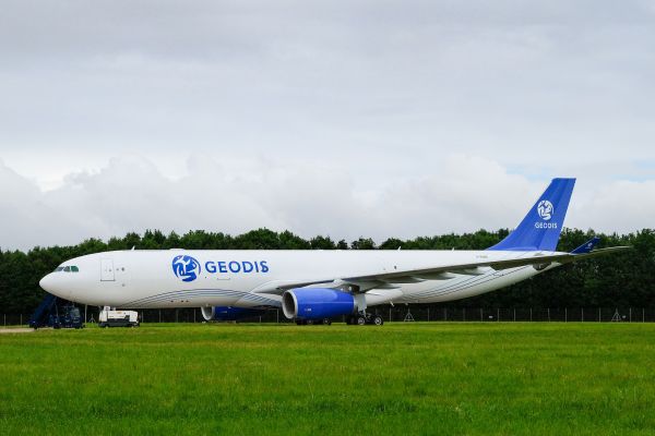 Geodis freighter flies the flag