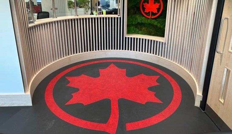 Air Canada rolls out the red (and black) carpet for London cargo customers