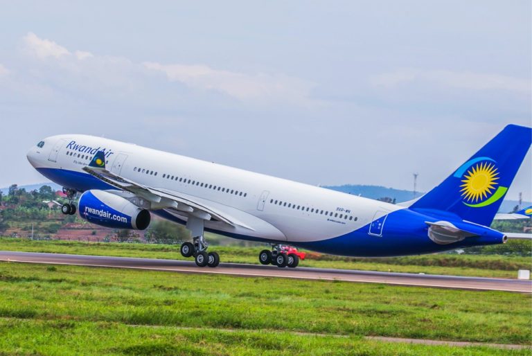 Rwandair signs cargo handling contract with WFS for first-ever direct flights to Paris