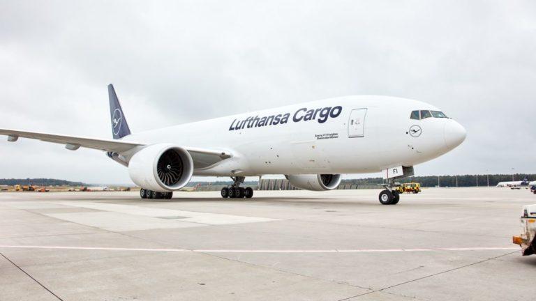 Lufthansa to fly freighter to Monterrey