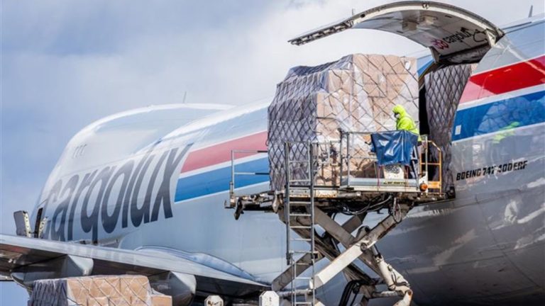 CargoLux joins online platforms