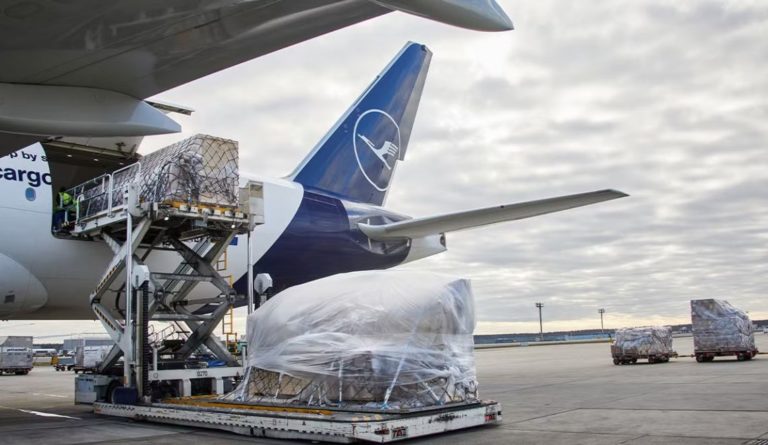 Big cats, pygmy hippos and pandemic medicines – a busy year for Lufthansa Cargo