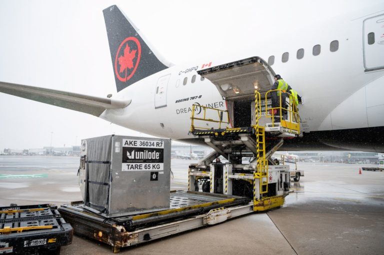 Air Canada flights restart