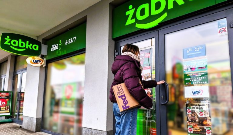 Stores deal gives FedEx 16,000 Polish pick-up points