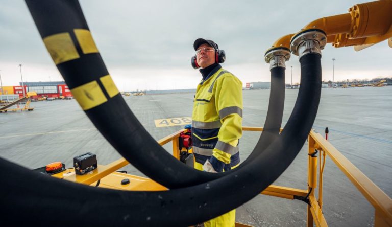 DHL and IAG extend SAF deal